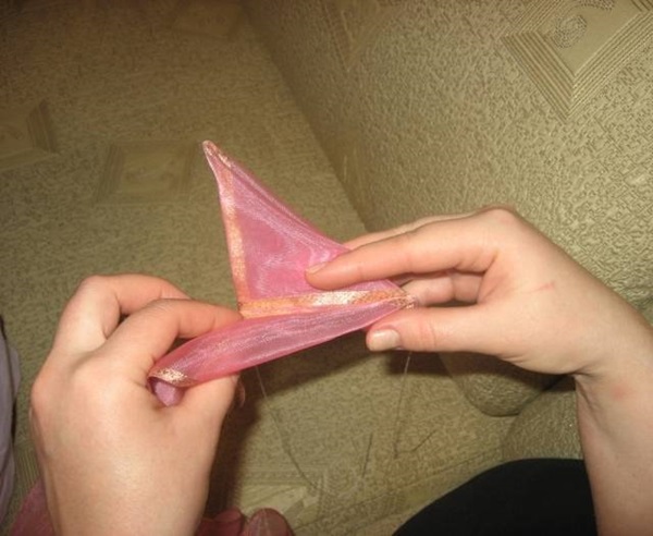 Ako urobiť luk saténovej stuhy vlastnými rukami