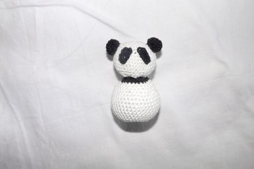 Pletená panda hračka s vlastnými rukami