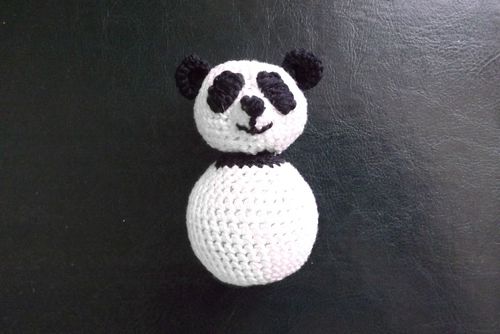 Pletená panda hračka s vlastnými rukami