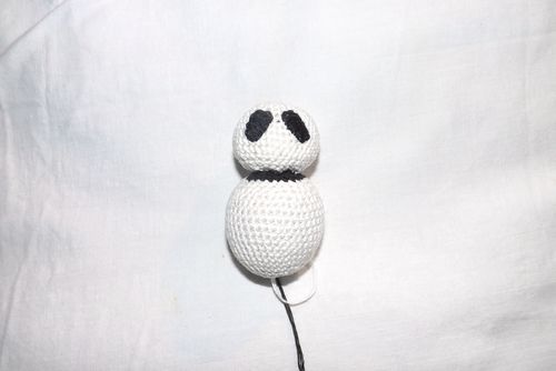 Pletená panda hračka s vlastnými rukami
