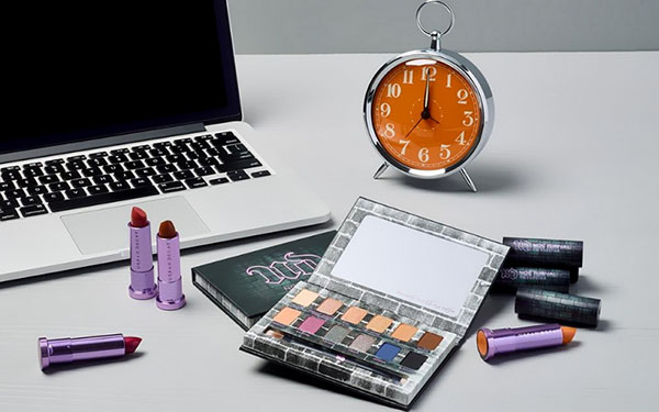 Nič zbytočné: univerzálna kolekcia make-upu Urban Decay Nocturnal 2017