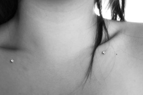 Mikrodermálne piercing: ako sa robia mikrodermabry (foto)