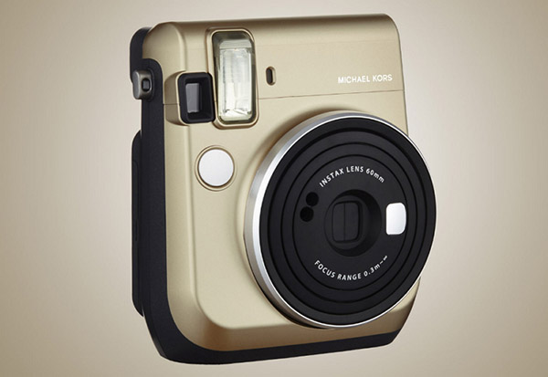 Módna kamera: Michael Kors X Fijifilm Instax Mini 70