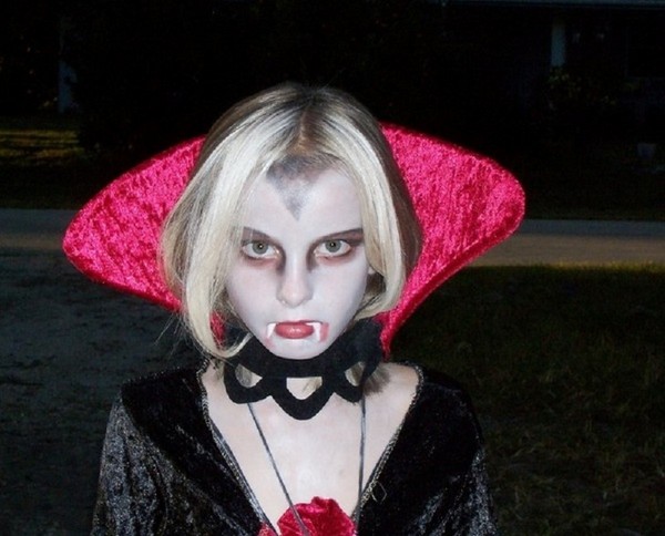 Halloween v škole: ako oslavovať, nápady pre scenár, súťaže, video. Oblek pre Halloween pre školy s vlastnými rukami, foto