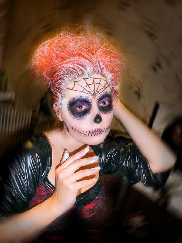 Halloween v škole: ako oslavovať, nápady pre scenár, súťaže, video. Oblek pre Halloween pre školy s vlastnými rukami, foto