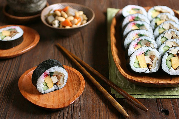 Ako držať palice pre sushi