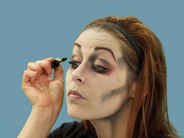 Scary makeup pre Halloween s vlastnými rukami pre dievčatá a dievčatá