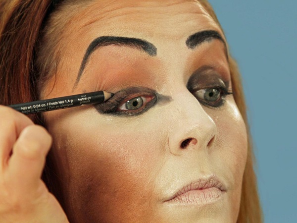 Scary makeup pre Halloween s vlastnými rukami pre dievčatá a dievčatá