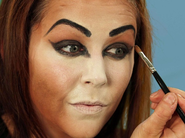Scary makeup pre Halloween s vlastnými rukami pre dievčatá a dievčatá