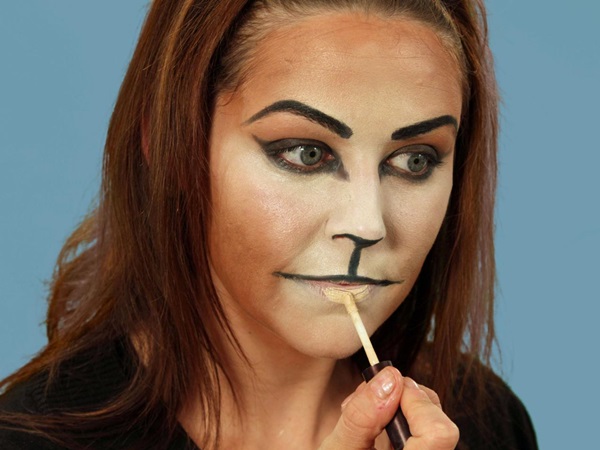 Scary makeup pre Halloween s vlastnými rukami pre dievčatá a dievčatá
