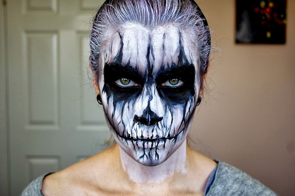 Scary makeup pre Halloween s vlastnými rukami pre dievčatá a dievčatá
