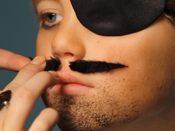 Scary makeup pre Halloween s vlastnými rukami pre dievčatá a dievčatá