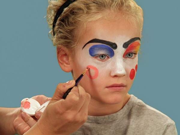 Scary makeup pre Halloween s vlastnými rukami pre dievčatá a dievčatá