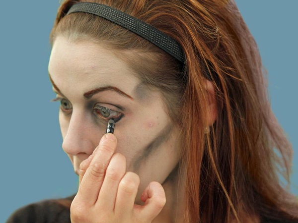 Scary makeup pre Halloween s vlastnými rukami pre dievčatá a dievčatá