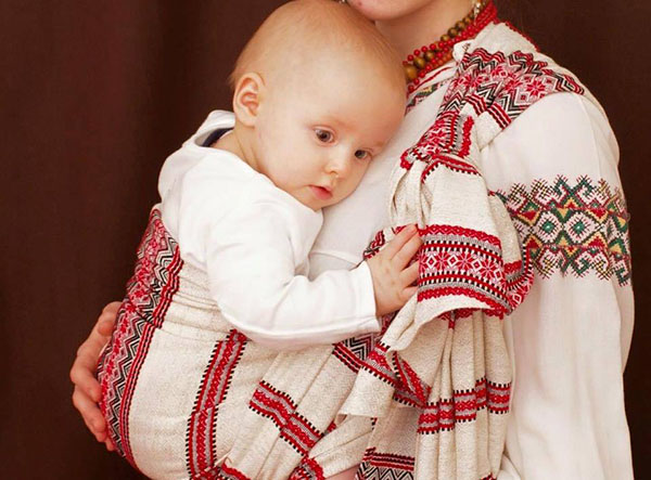 Materské amulety pre dieťa: Ako chrániť dieťa pred zlým okom