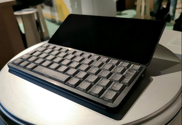 Miniatúrny prenosný počítač Gemini PDA - pre tých, ktorí sú na ceste