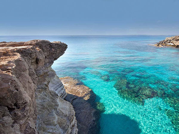 Počasie pre Nový rok 2017 je presnou predpoveďou meteorologických prognostikov pre Spojené arabské emiráty, Taliansko, Bali, Cyprus, Tunisko, Praha