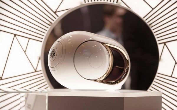 Revolúcia zvuku: bezdrôtový reproduktor Devialet Gold Phantom