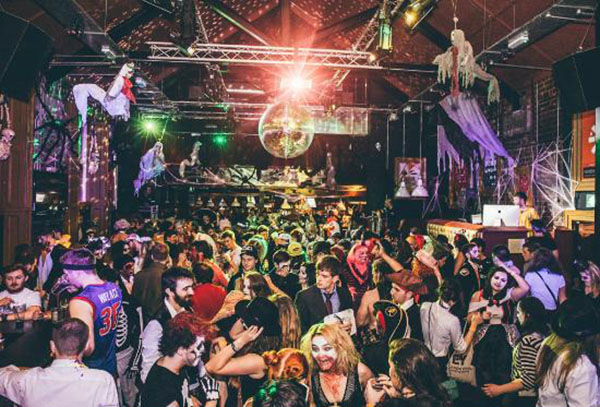 Budeme sa baviť a vesele ... Deň svätých: kde a ako sa stretnúť s Halloweenom 2016