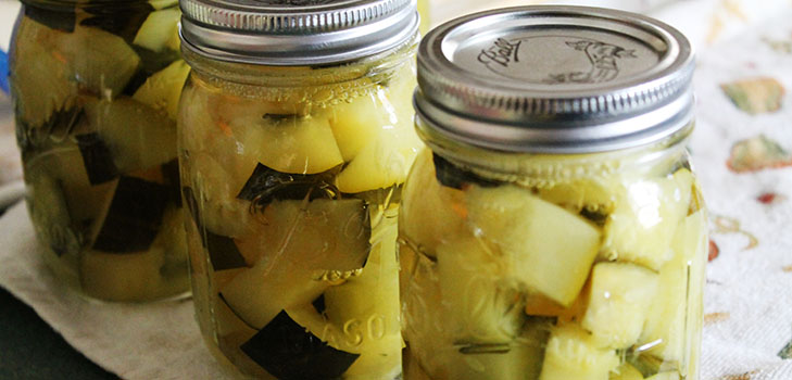 Zucchini ako huby: recepty polotovarov na zimu s otočnými fotografiami