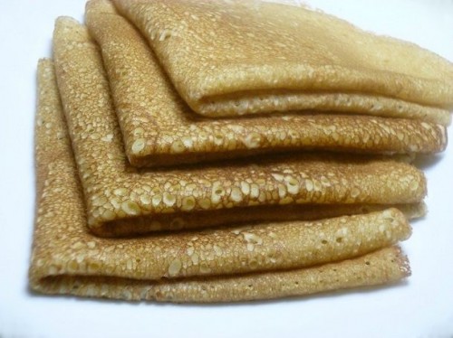 Ako variť palacinky na jogurte - najlepšie recepty s fotografiou