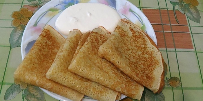 Ako variť palacinky na jogurte - najlepšie recepty s fotografiou