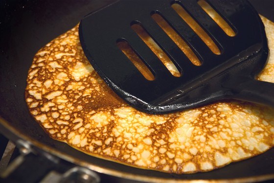 Ako variť palacinky na jogurte - najlepšie recepty s fotografiou