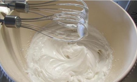 Ako si vyrobiť krém na Cappeycakes: Recept na maslo, čokoládu a proteínový krém
