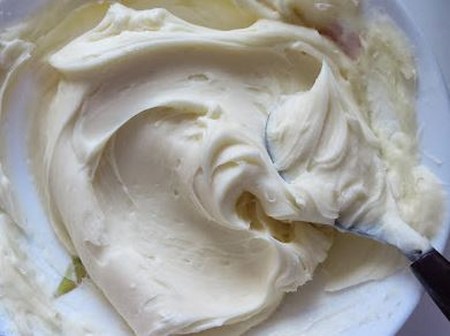 Ako si vyrobiť krém na Cappeycakes: Recept na maslo, čokoládu a proteínový krém
