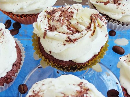 Ako si vyrobiť krém na Cappeycakes: Recept na maslo, čokoládu a proteínový krém