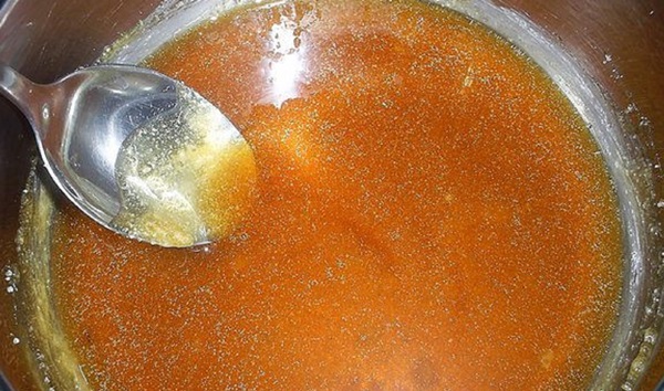 Urobte karamel doma
