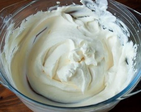 Ako urobiť krém na capkake: puding, syr a smotana z kondenzovaného mlieka, recept s fotografiou