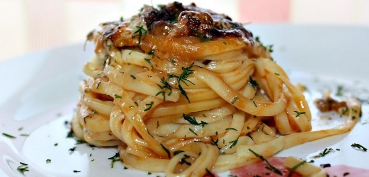 Recept na chutné hniezda z MACFFA s mletým mäsom a paradajkami