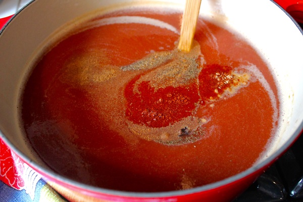 Ketchup vlastné ruky z rajčiakov: krok za krokom recepty na zber na zimu