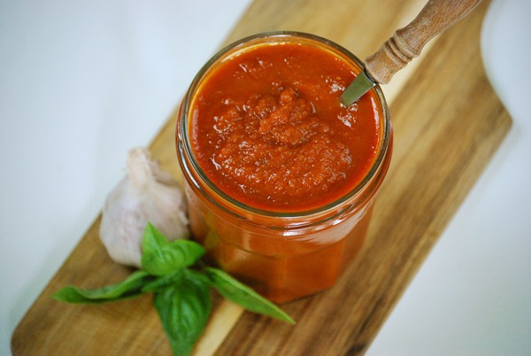 Ketchup vlastné ruky z rajčiakov: krok za krokom recepty na zber na zimu