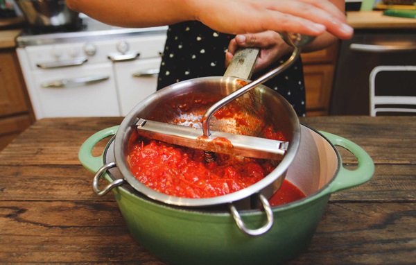 Ketchup vlastné ruky z rajčiakov: krok za krokom recepty na zber na zimu
