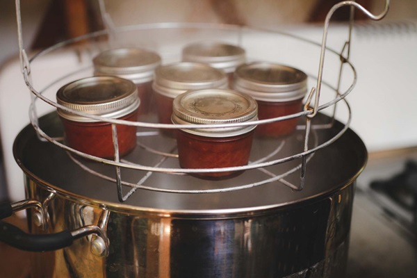 Ketchup vlastné ruky z rajčiakov: krok za krokom recepty na zber na zimu