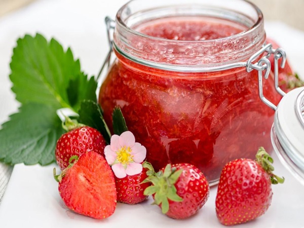 Delicious hustý jahodový džem, recepty na zimu