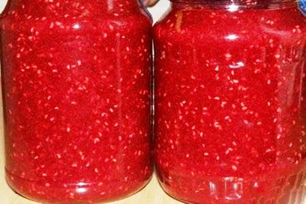 Maliny s cukrom na zimu bez varenia, Pyatiminutka, v mrazničke. Recept na čerstvé maliny, strúhaný cukrom