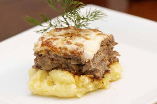 Mäso vo francúzštine so šampiňónmi Mäso vo francúzštine so šampiňónmi