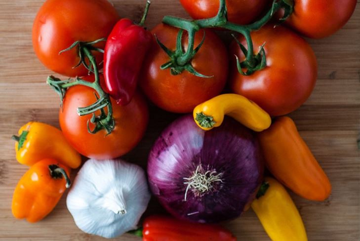 Paradajky klinčeky na zimu s cibuľou - fotografie lekárskych polotovarov