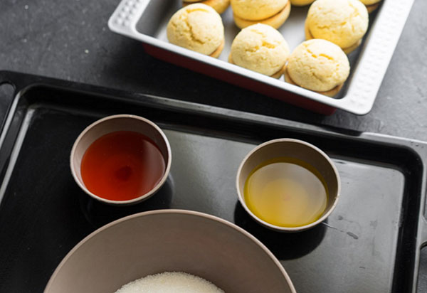 Prázdninový recept: Peachový koláč s krémovou náplňou