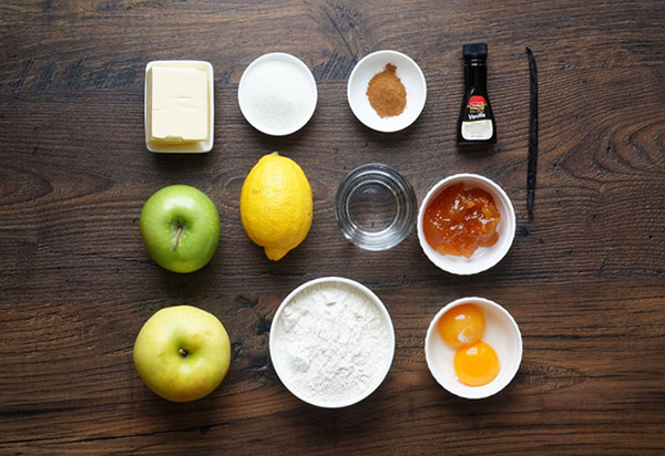 Jednoduchý recept na jablkový koláč so škoricou