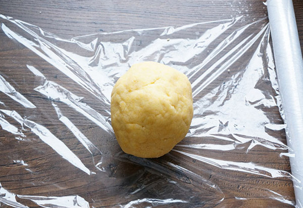 Jednoduchý recept na jablkový koláč so škoricou