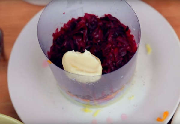 Recept na sleď pod kožuchom na Nový rok doma - klasický, roll, s jablkom krok za krokom