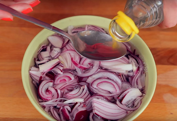 Recept na sleď pod kožuchom na Nový rok doma - klasický, roll, s jablkom krok za krokom