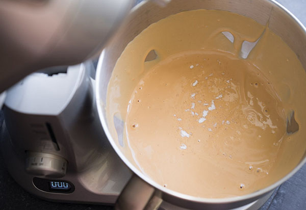Recept na lahodnú domácu zmrzlinu s karamelom