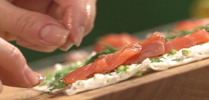 Vkusné a rýchle občerstvenie - lavash roll s rybami