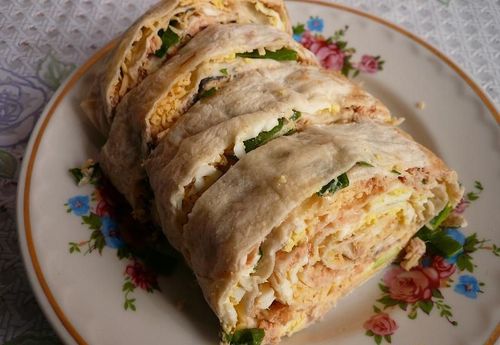 Vkusné a rýchle občerstvenie - lavash roll s rybami