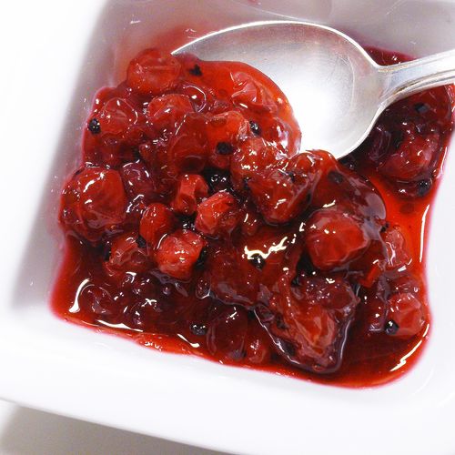 Honey-nut jam z červeného ríbezle